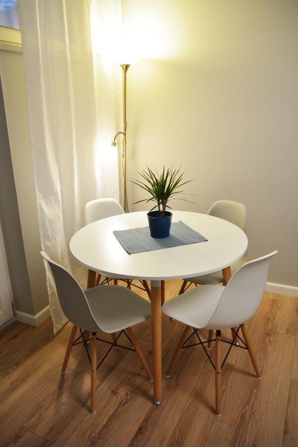 Apartament Aneta ワルシャワ エクステリア 写真